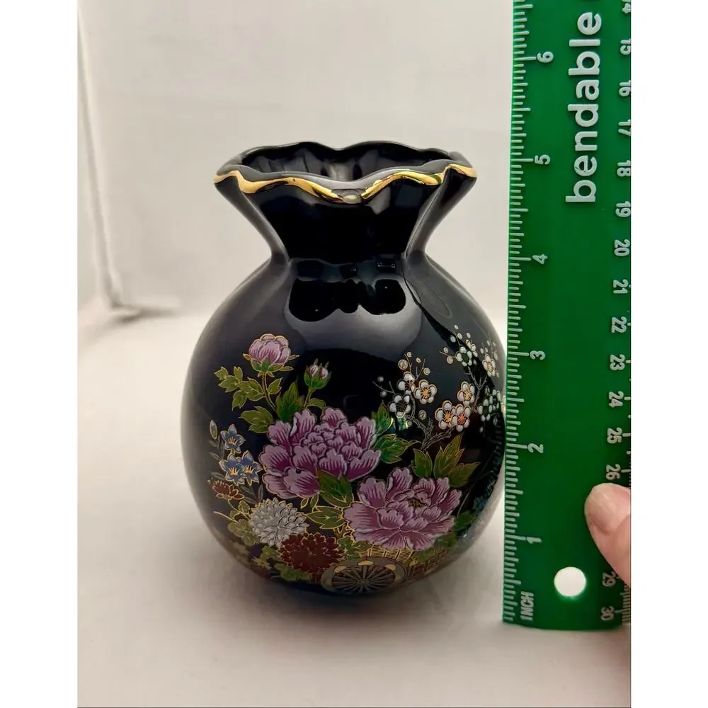 Vintage Bijutsu Toki Japan Black Floral Vase Gold Trim Flower Cart 5.25”